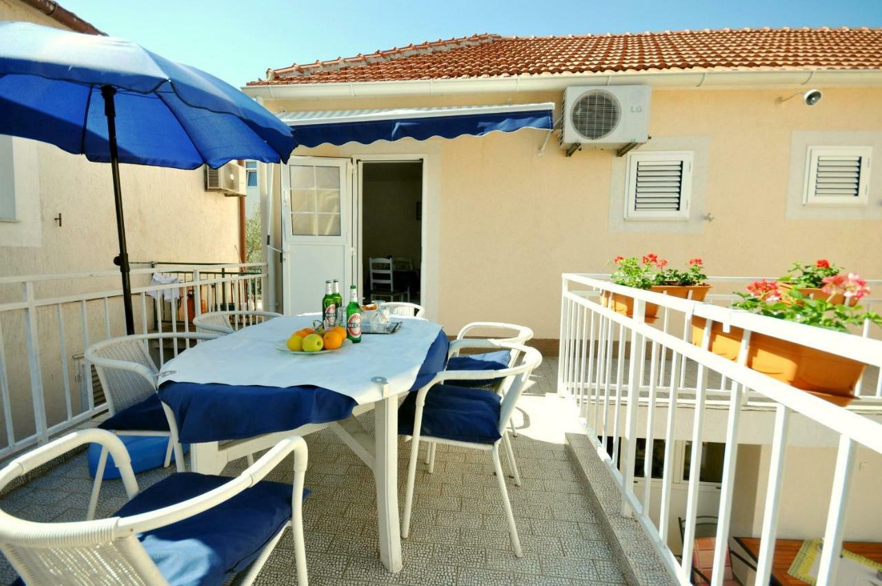 Apartment Ljubica Vodice Exterior photo